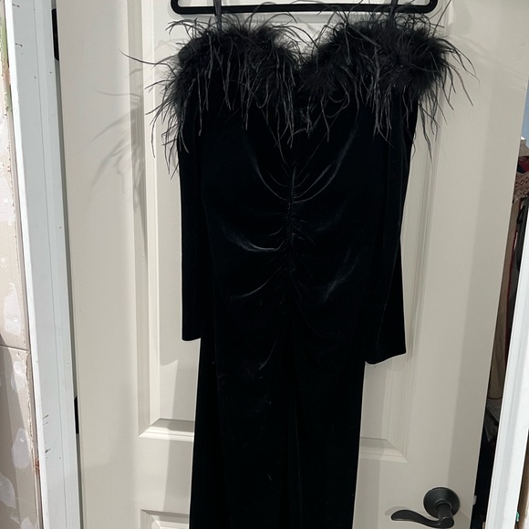 Xscape Black Long Sleeve Feather and Velvet Dress - Picture 4 of 7